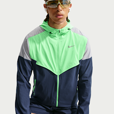 Nike Impossibly Light Windrunner Men's Running Jacket. Nike LU